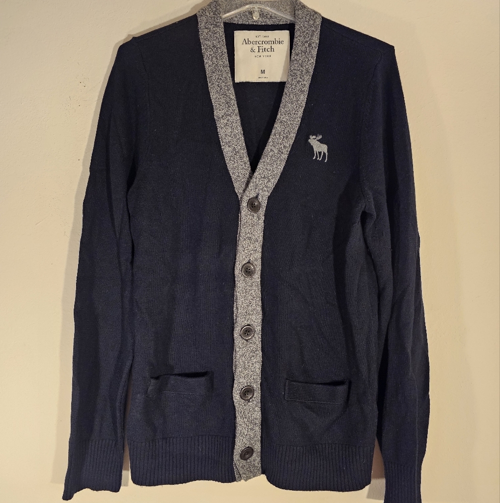 Abercombie & Fitch Cardigan Moose Sweater